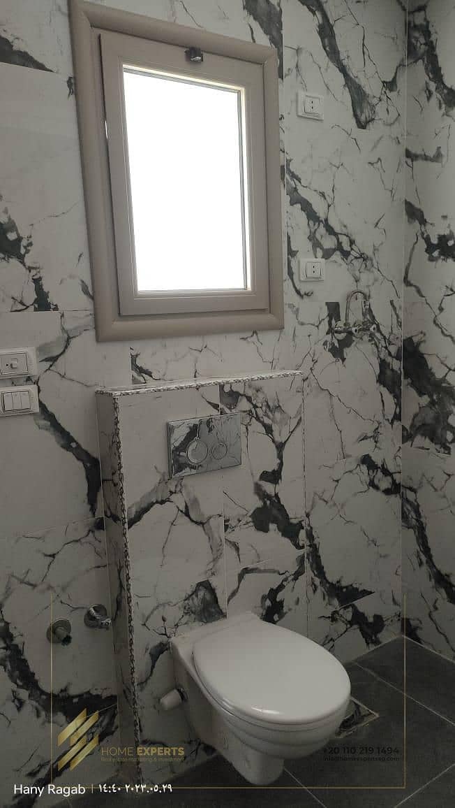 3 PHOTO-2025-12-18-17-11-08 3. jpg