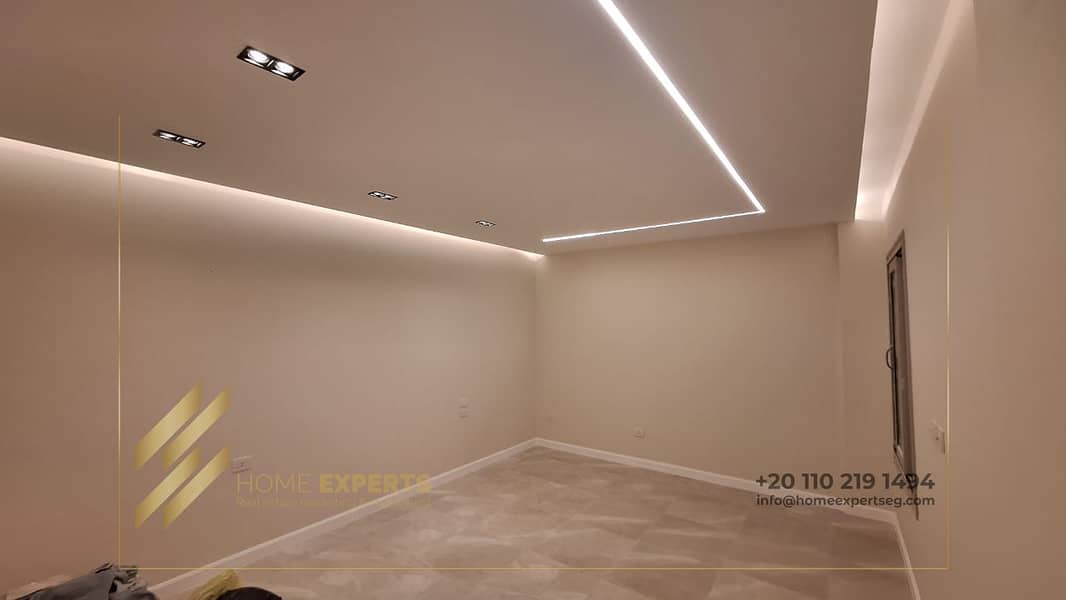 12 PHOTO-2025-12-18-17-11-15 2. jpg