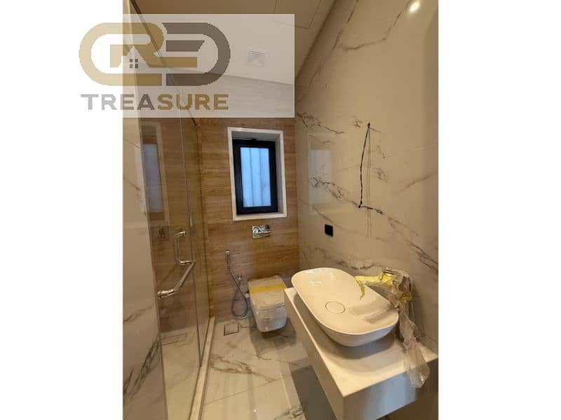 11 WhatsApp Image 2025-12-18 at 4.38. 17 PM (1). jpg