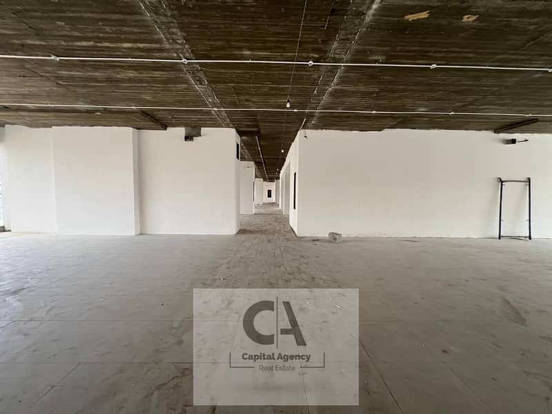 12 0d0b9bd9-7c5e-439d-b82e-4ded9b96a2f5. jpg