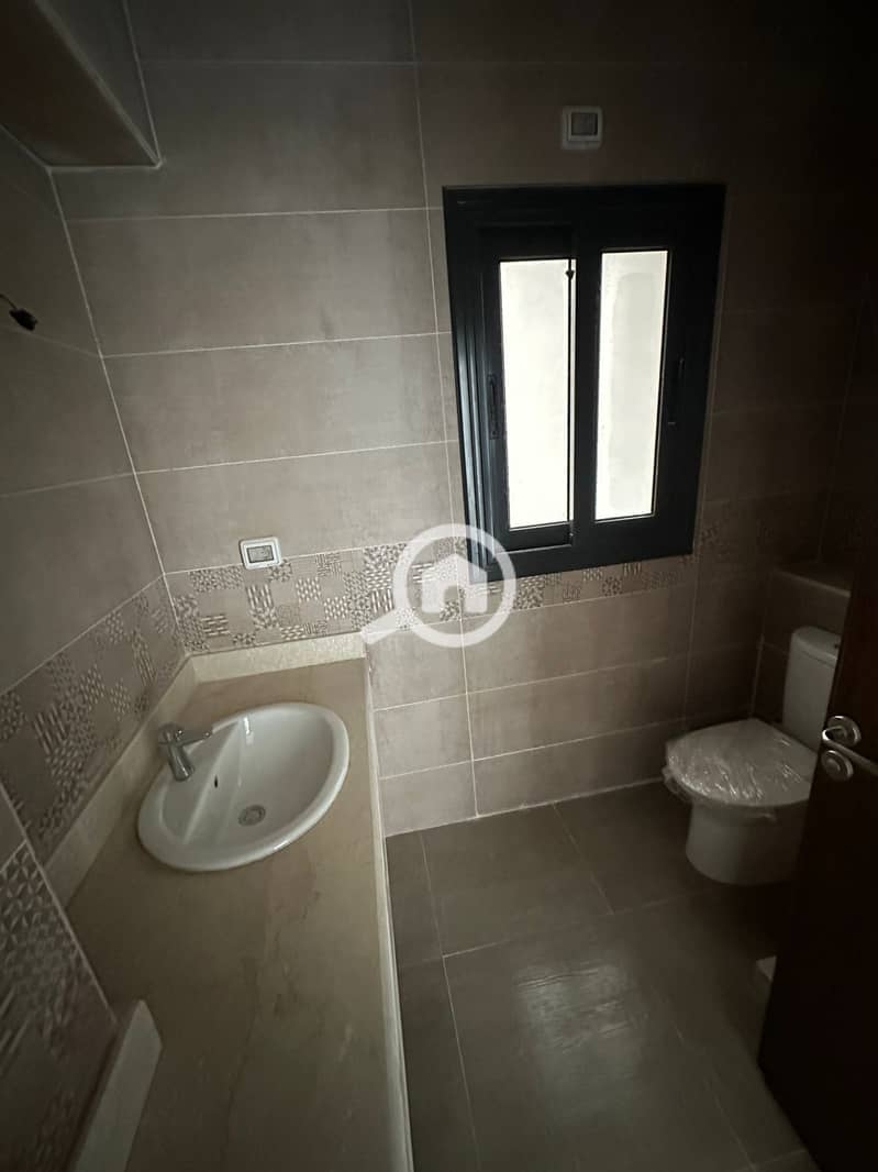 8 IMG-20251218-WA0335. jpg