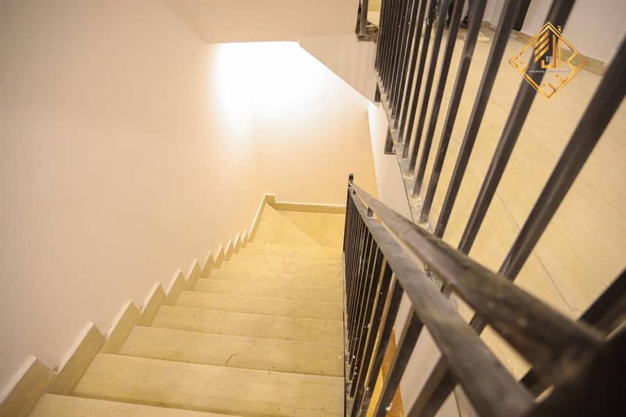 10 WhatsApp Image 2025-12-15 at 16.57. 42 (2). jpeg