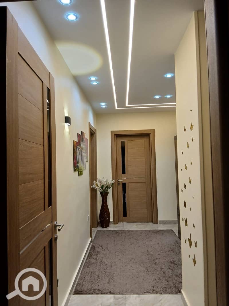 4 e6a1f09f-50e7-482e-8257-d67a031b81f0. jpeg