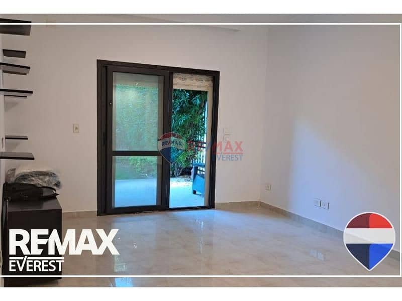 10 65bd7f8b-0a9b-4596-9693-2b2d488649d5. jpg