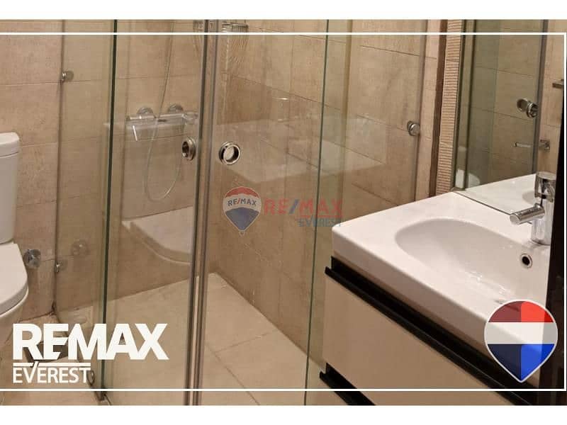 13 38c12019-8e21-470d-830f-9375e94743af. jpg