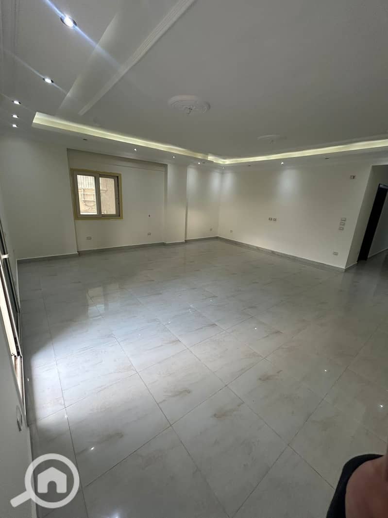 8 WhatsApp Image 2025-12-18 at 17.22. 36 (2). jpeg