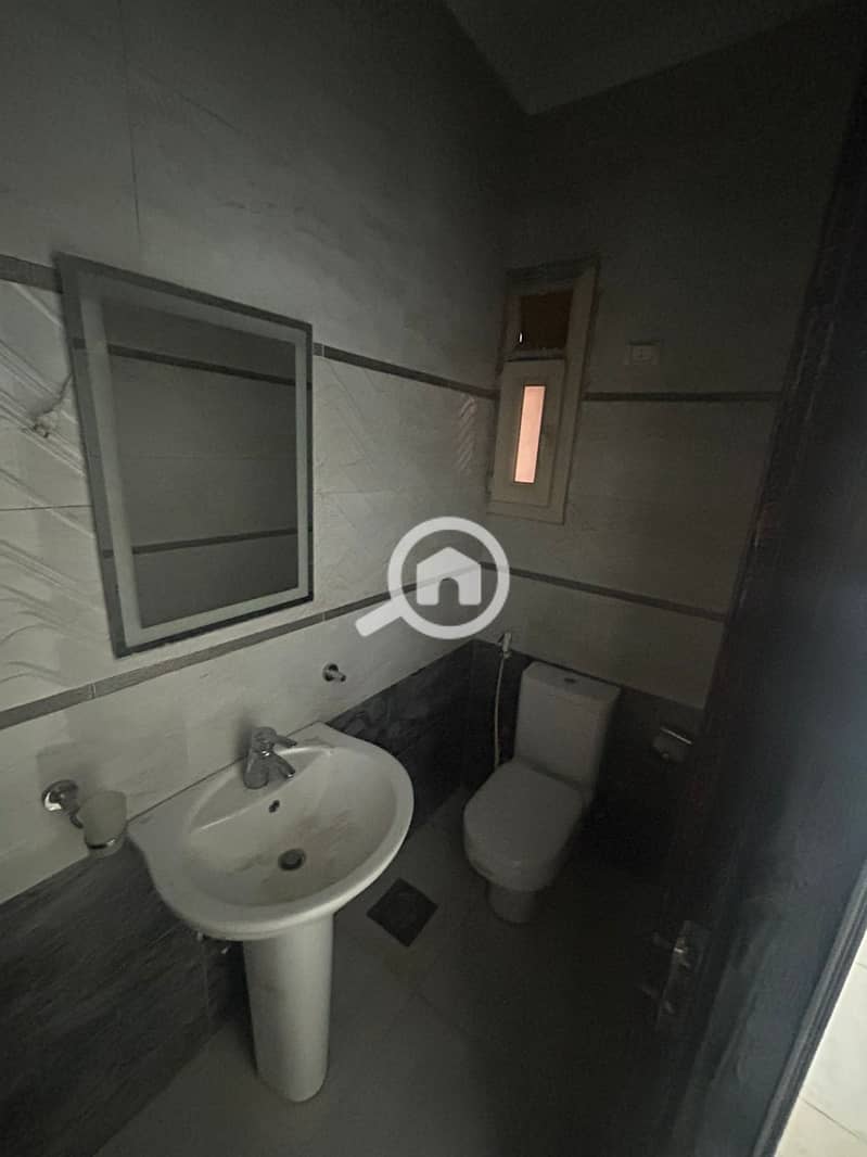 10 WhatsApp Image 2025-12-18 at 17.22. 36. jpeg