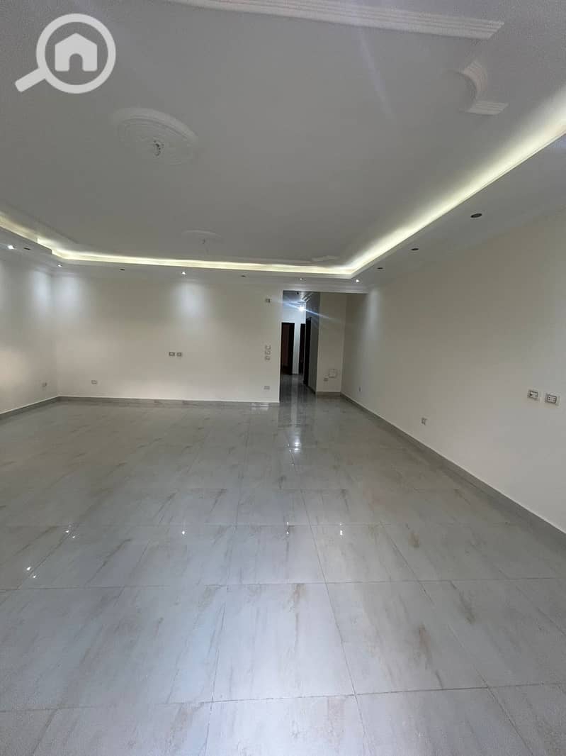 15 WhatsApp Image 2025-12-18 at 17.22. 33 (2). jpeg