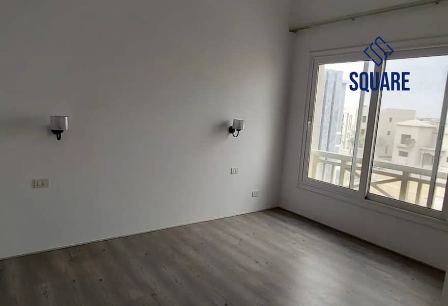 16 7364767-d016ao. jpg