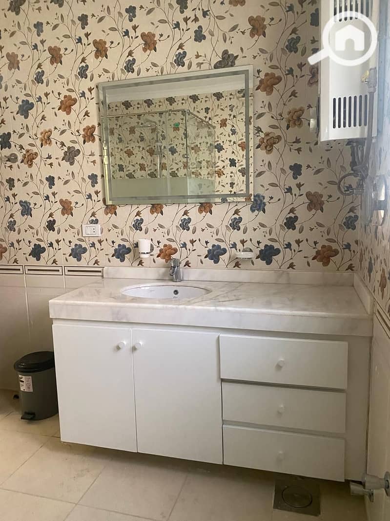 6 346e30ad-e80e-454b-9a18-e01f45bbb015. jpeg