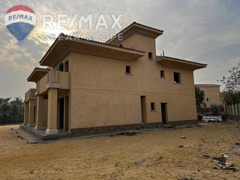 2 0e06ec8d-8c83-4733-9ad1-9714b00ae64f. jpg