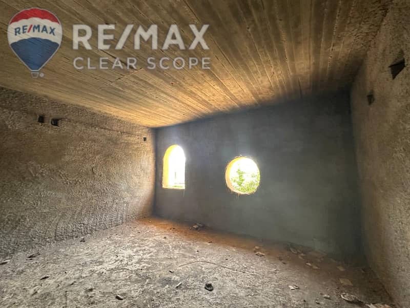 5 7fc025d2-ab8b-45f2-b95a-d3f6cd710445. jpg