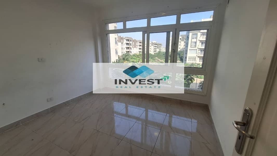 4 ef948f12-eea2-4175-8d5f-6367d17f1b86. jpeg