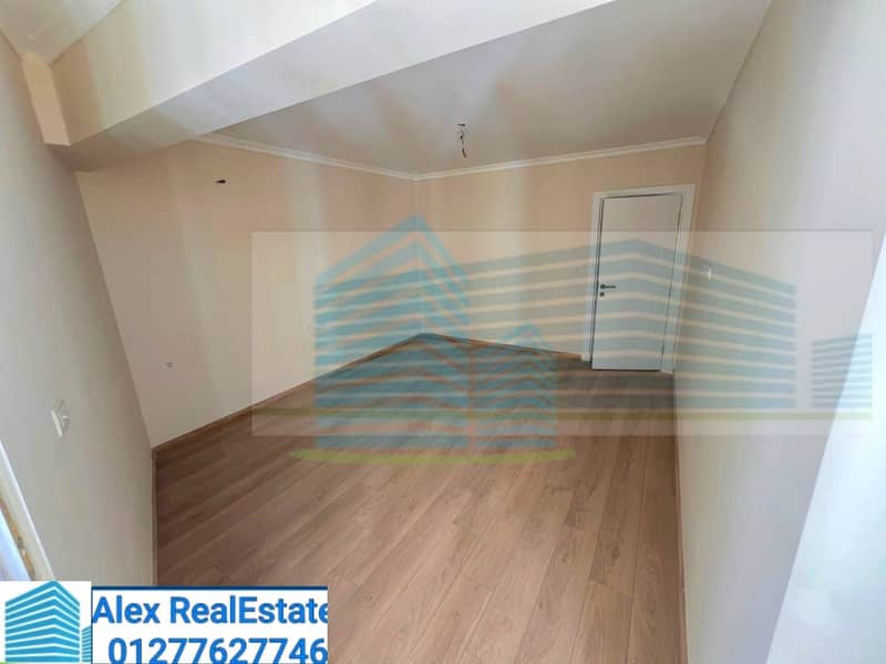 2 WhatsApp Image 2025-09-22 at 12.54. 34 AM (1). jpeg