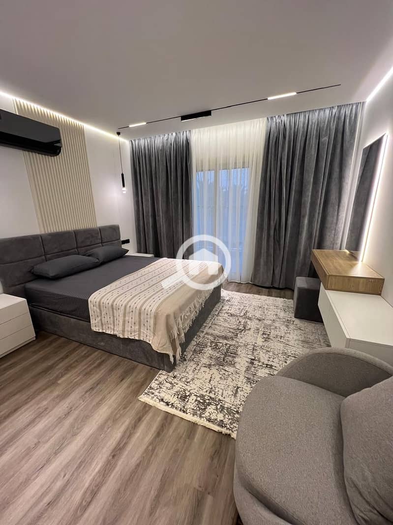 4 e6d1f4ae-e153-4c3b-a182-3e5c8892cc88. jpeg