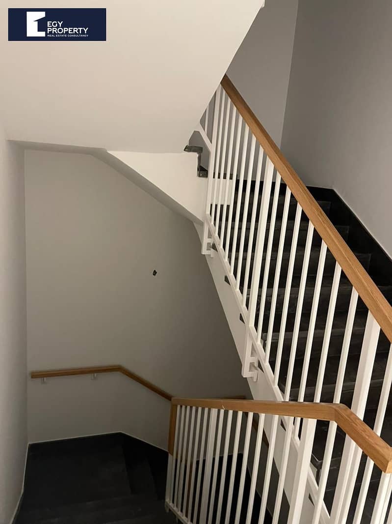 4 WhatsApp Image 2025-12-18 at 6.00. 42 PM (7). jpeg