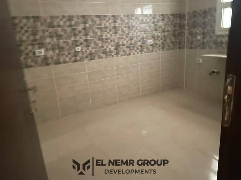 12 0969487e-eba7-4db7-a3b4-3000ef66ebc3. jpg