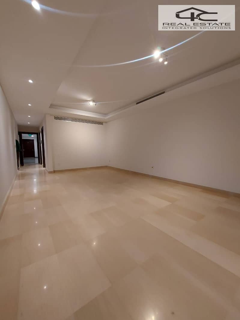 6 WhatsApp Image 2025-12-18 at 00.51. 18 (1). jpeg