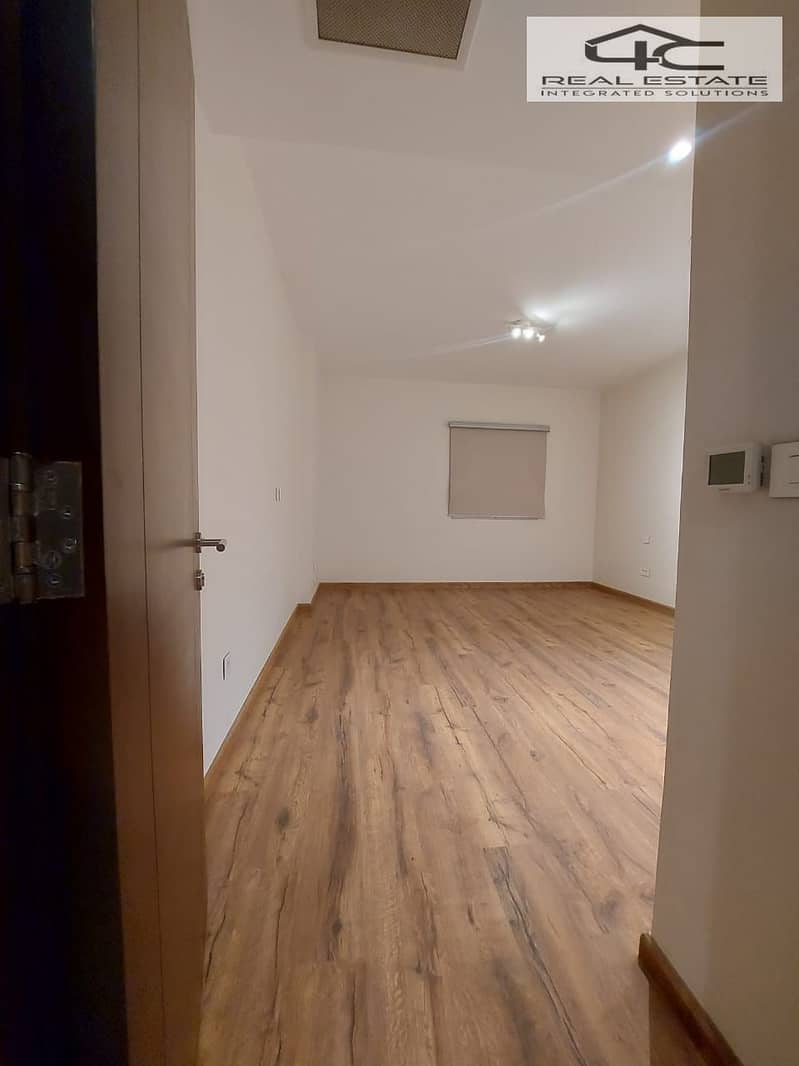 9 WhatsApp Image 2025-12-18 at 00.51. 21 (1). jpeg