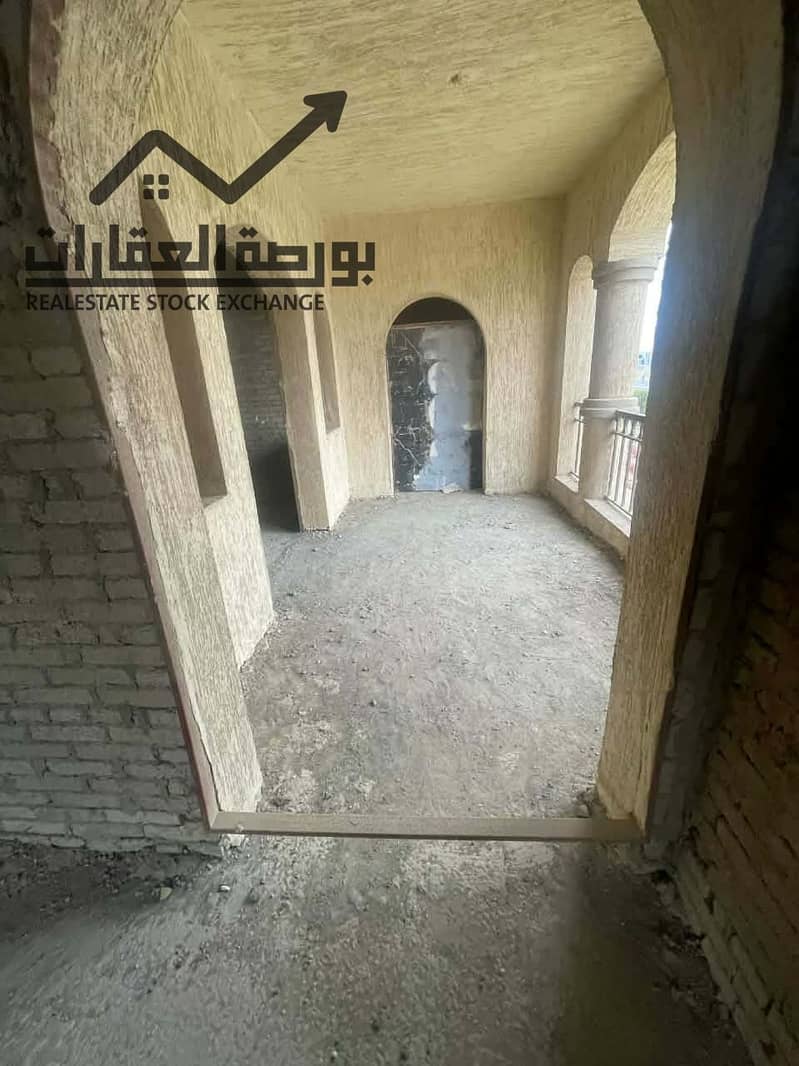 24 dc26aad8-ad1b-463b-8bbb-e1f95d6f7f9a. jpg