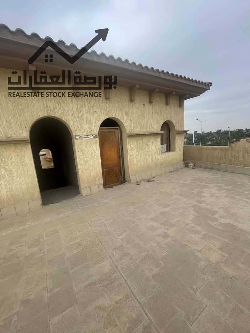 25 f7dad77a-a55a-46e3-9d83-b52f84e4c42b. jpg