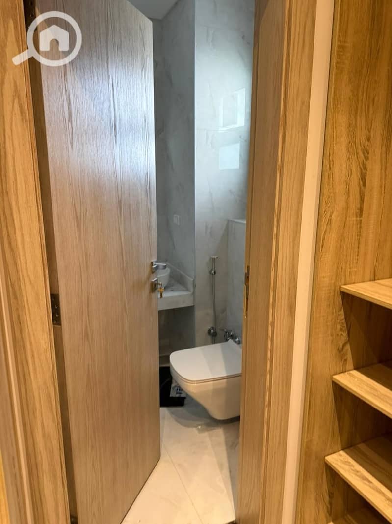 31 WhatsApp Image 2025-12-18 at 5.42. 39 PM. jpeg