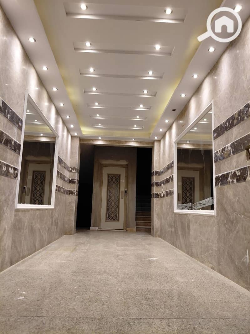 12 40769260-c58e-4781-908b-9a072eb3a79a. jpg