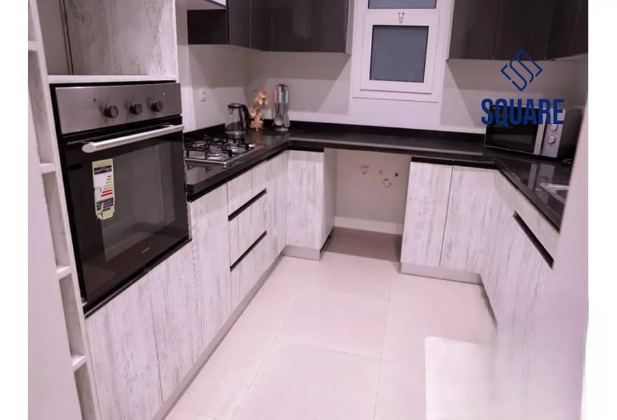 7 8414680-0579do. jpg