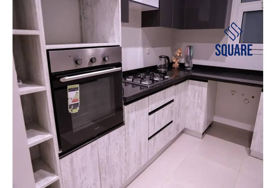 8 8414680-825b3o. jpg