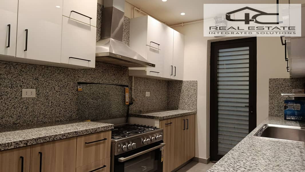 7 WhatsApp Image 2025-12-18 at 14.50. 34 (1). jpeg