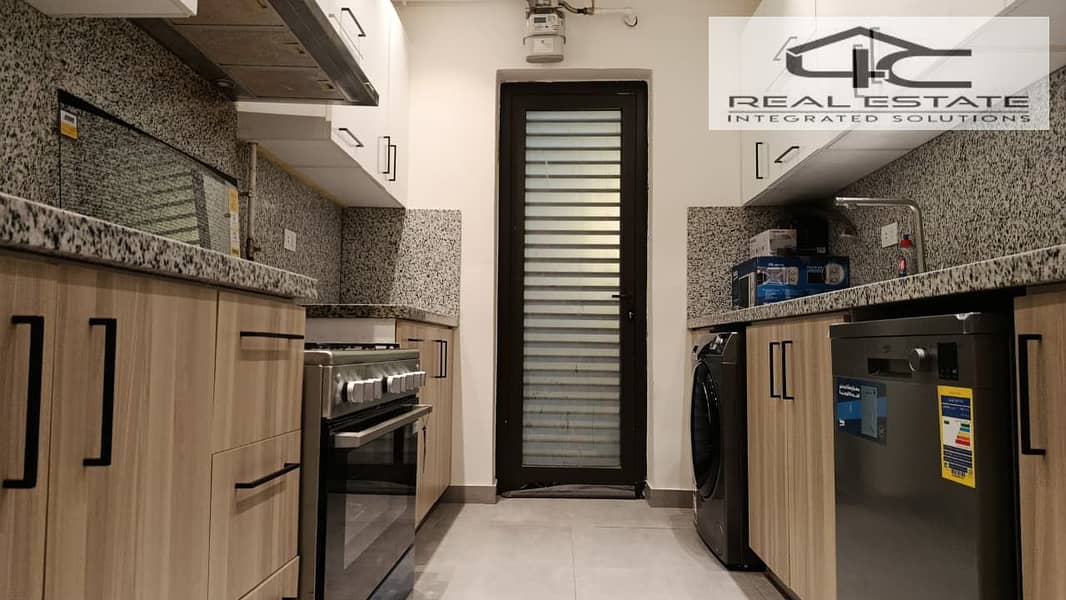 9 WhatsApp Image 2025-12-18 at 14.50. 35 (1). jpeg