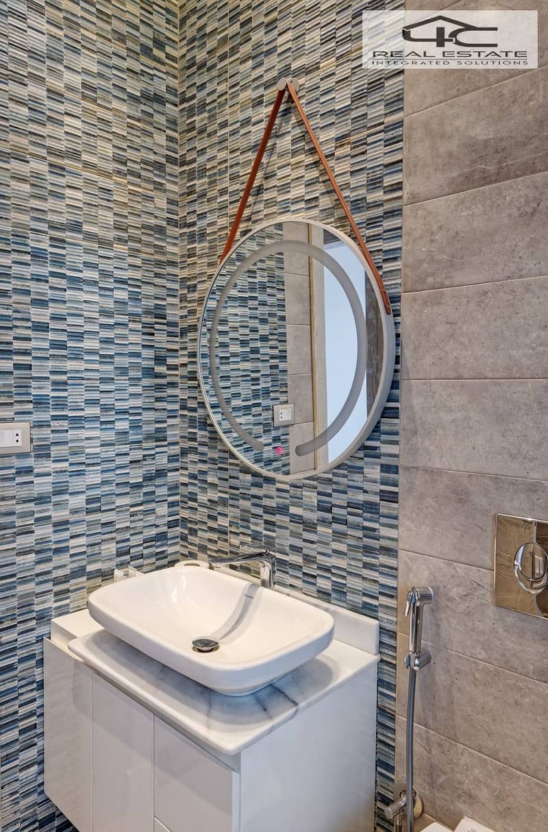 25 WhatsApp Image 2025-12-18 at 15.18. 32. jpeg