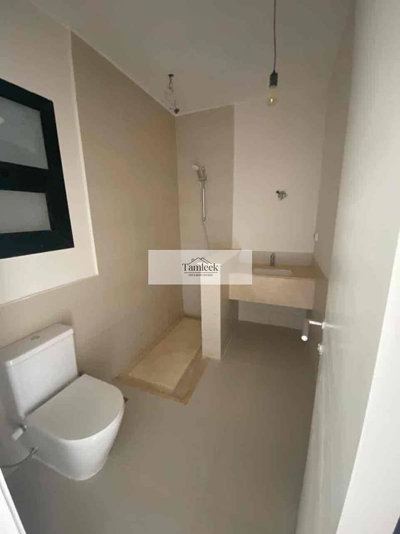 8 9224bfdc-d4ce-4537-8eb5-0850ebbefc74. jpg