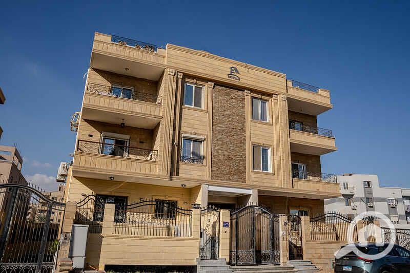 18 450932098_880835350731220_7234508550751527678_n. jpg