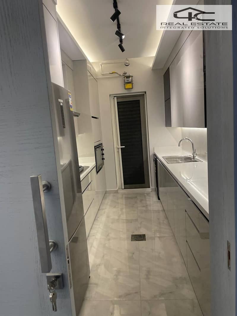 5 WhatsApp Image 2025-12-18 at 00.57. 11 (3). jpeg