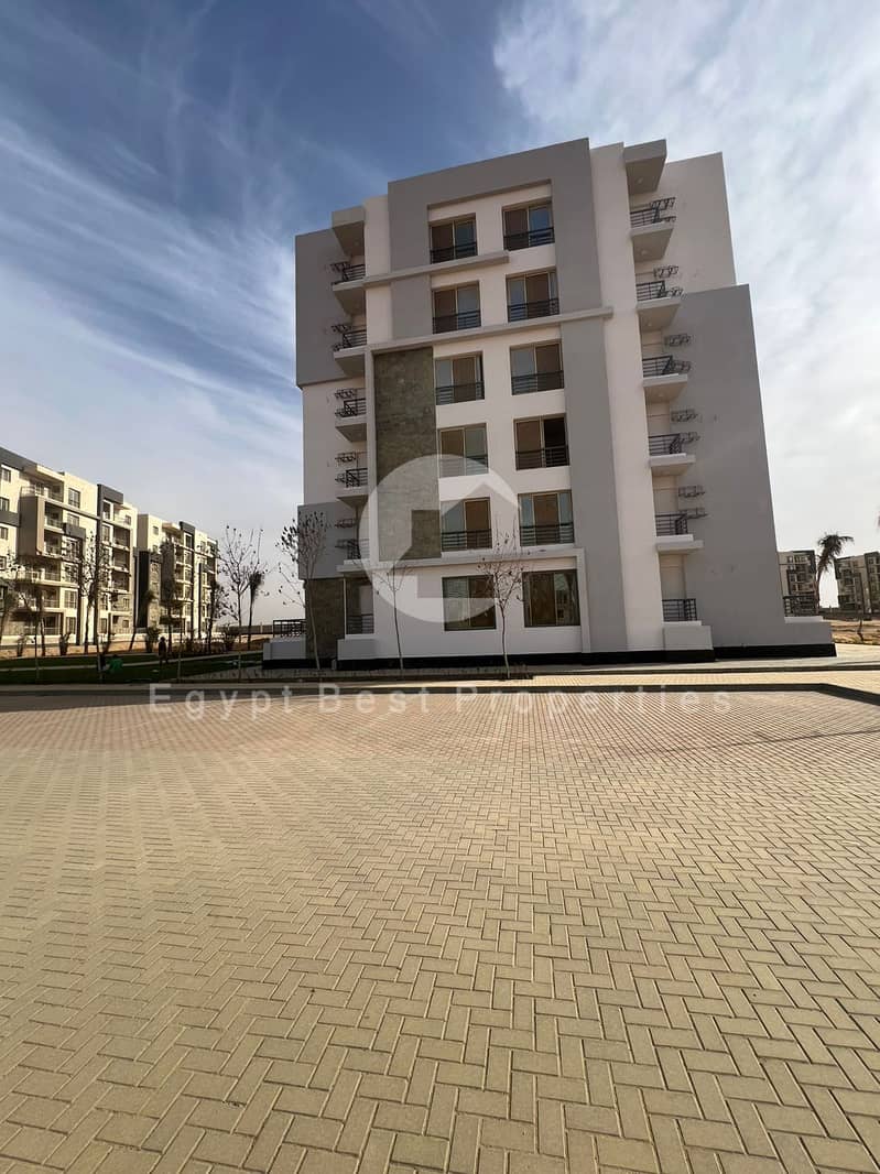 6 WhatsApp Image 2025-12-04 at 13.15. 48_e23f83de. jpg