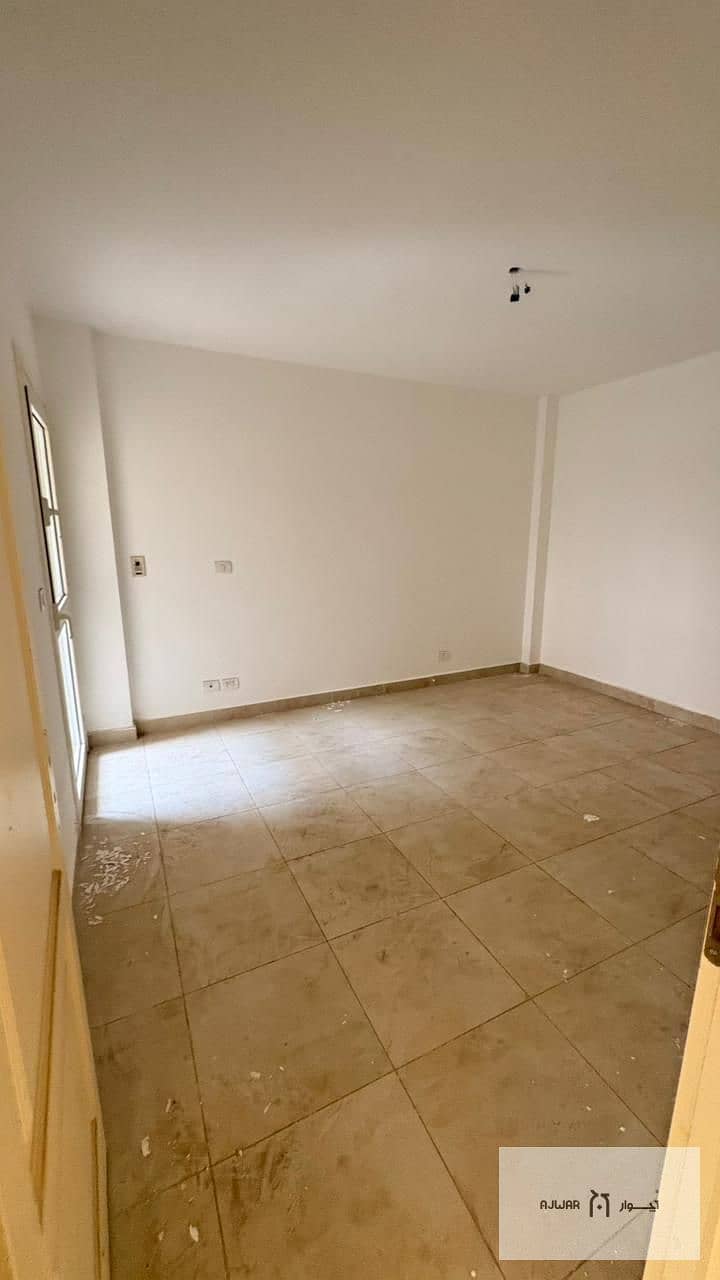 4 67e08ad1-dd19-4600-b005-4661732b473e. jpg