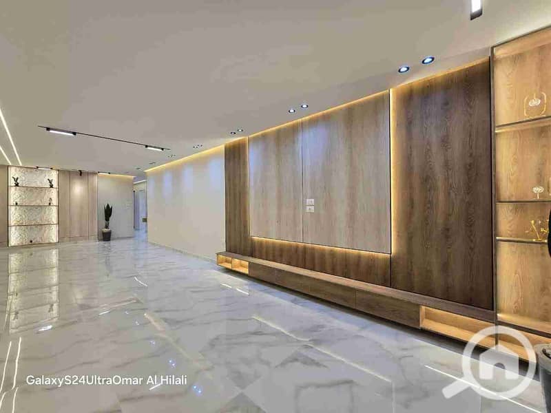 1000671297. jpg 1000671297. jpg