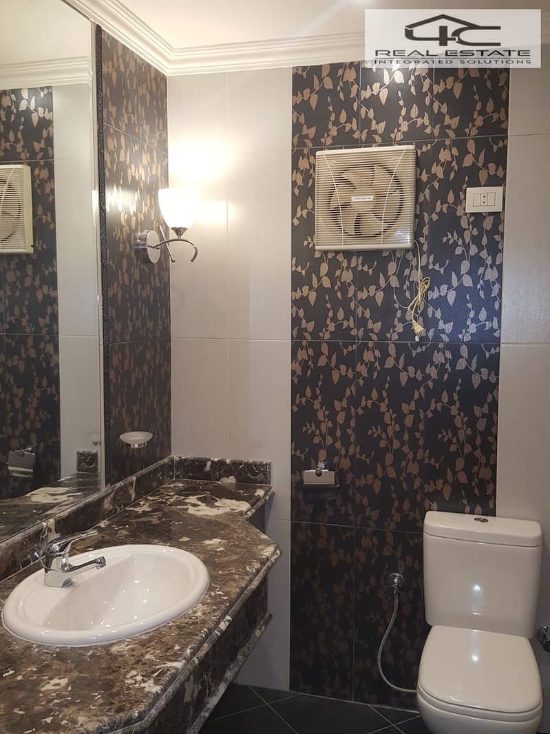 12 WhatsApp Image 2025-12-18 at 00.58. 10 (1). jpeg