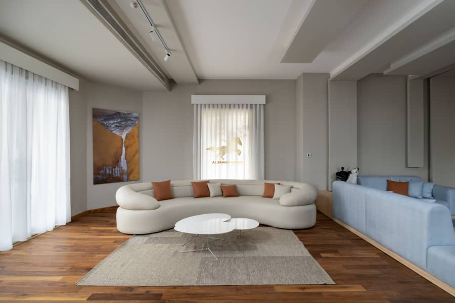 24 IMG_5883-Edit-Edit. jpg