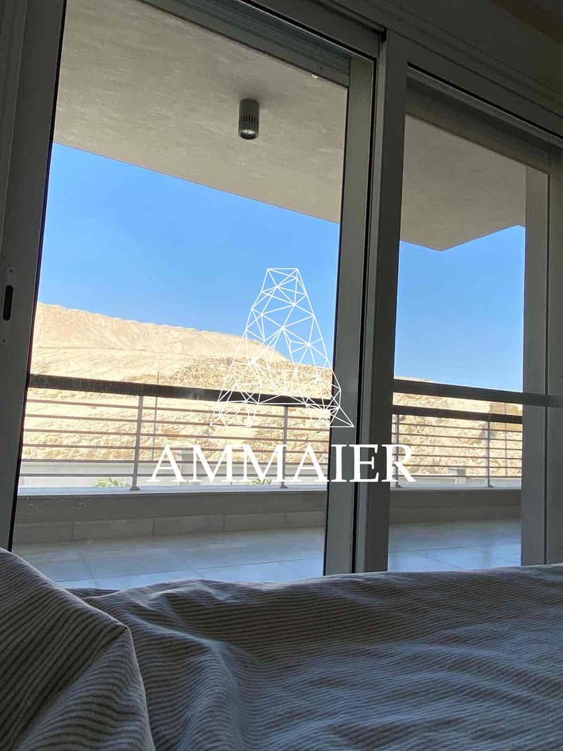 10 9247c44d-0b44-4806-a6c9-8716a75752d3. jpg