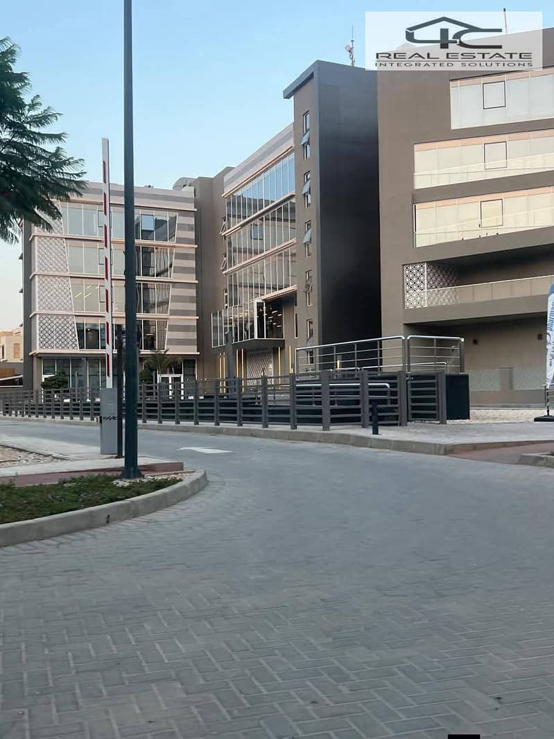 3 WhatsApp Image 2025-12-18 at 13.00. 36 (2). jpeg