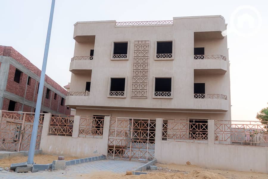 4 WhatsApp Image 2025-12-18 at 19.32. 39 (1). jpeg