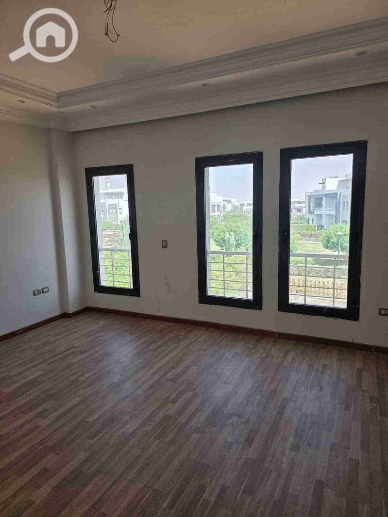 4 FB_IMG_1758857687994. jpg