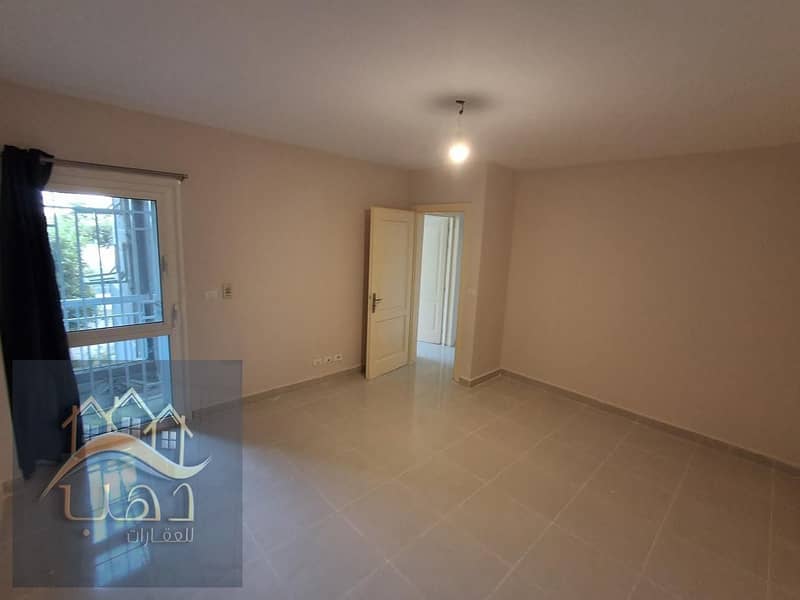 5 08f830f3-163d-43f4-9c67-52de5e028b73. jpg