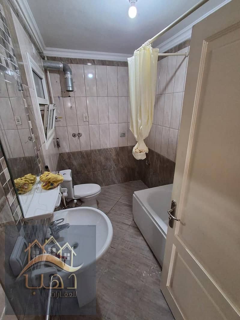 10 251f0a90-e0c4-4e90-bbfd-484d30de2110. jpg