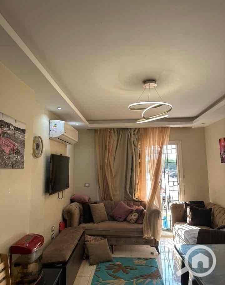 5 3070943f-9160-45a3-87dd-0540c787f70d. jpg