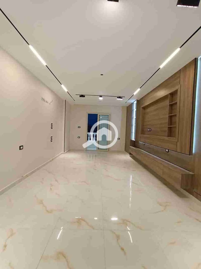 1000671458. jpg 1000671458. jpg