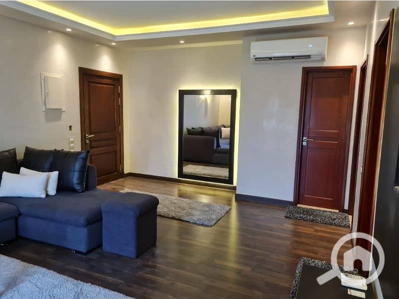 2 a27e9d3e-5afb-4d1c-a3cd-b47a90690b0c. jpg