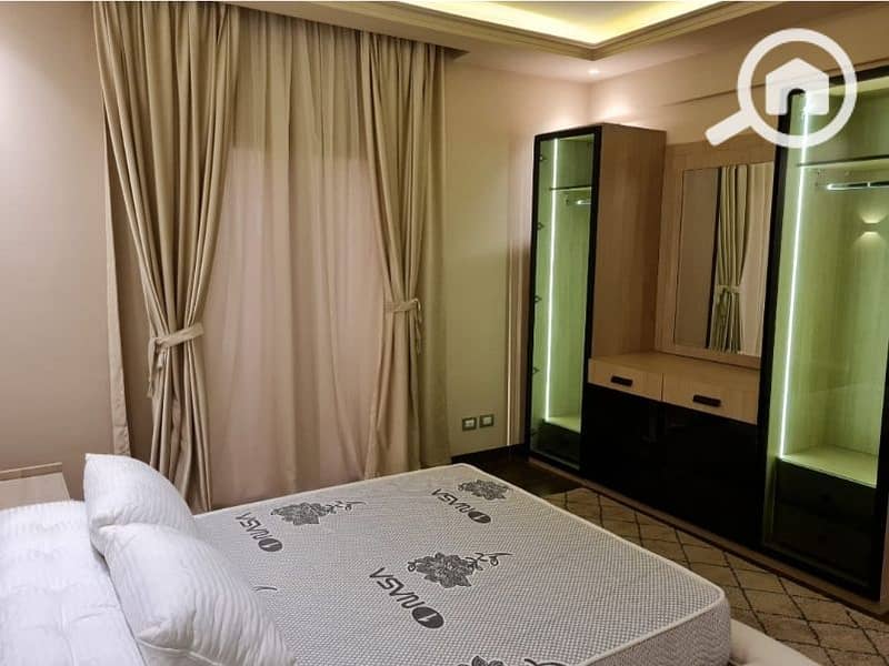 8 109a2063-7b4c-48eb-9c45-b324894eff19. jpg